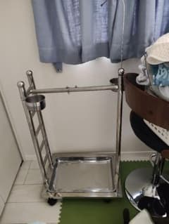 引き取りお値下げ可能!!中型大型用 ステンレス製鳥用スタンド 引き取り6000円!!中型大型鳥さん用 ステンレス製鳥用スタンド 7月中旬