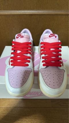 Travis Scott × Nike Air Jordan 1 Retroのサムネイル