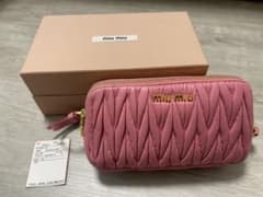 miumiu マテラッセ　ミニバッグ　ポーチ　正規品のサムネイル