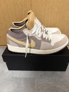 NIKE AIR JORDAN 1 LOW スニーカーのサムネイル