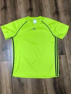 adidas Tシャツのサムネイル