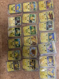 ポケモンカード ピカチュウ まとめ売り 24枚スリーブ付きのサムネイル