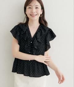natural couture ドットフリルブラウスのサムネイル
