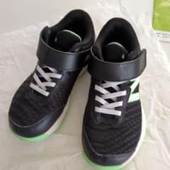 New Balance テニスシューズ20.5cm ブラック/グリーンのサムネイル