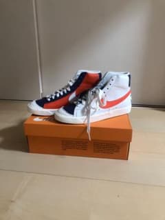 NIKE BLAZER MID “77 EMBのサムネイル