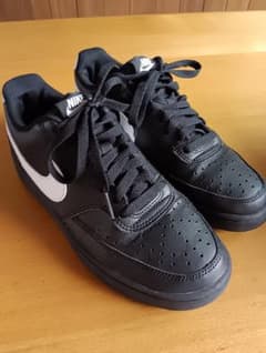 NIKE スニーカー ブラック ホワイト24cmのサムネイル