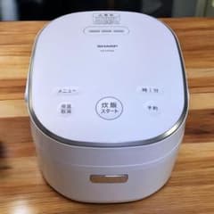 シャープ KS-CF05E-W ジャー炊飯器 取っ手つき厚釜 ホワイト シャープ KS-CF05E-W ジャー炊飯器 取っ手つき厚釜 ホワイト - メルカリ