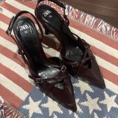 ZARA バックストラップ パンプス ボルドー 36のサムネイル