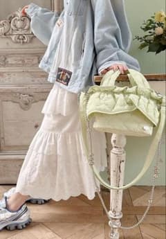 saha by ellieeサハバイエリーBebe ミディフリルバッグ 緑 - メルカリ