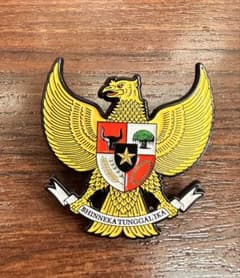 インドネシア ピンバッジ ガルーダ 非売品 - メルカリ