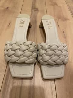 パッド入り編み込みサンダルのサムネイル
