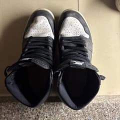 Nike Air Jordan 1 RetroHighOGBlack/Whiteのサムネイル