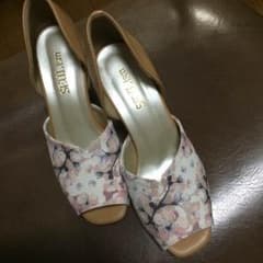 珍しい？ 桜柄 パンプス Lサイズのサムネイル