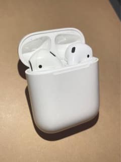 AirPods 第2世代　本体　本体フルセットのサムネイル