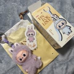 THE MONSTERS PIN FOR LOVE イニシャルラブブ「M」のサムネイル