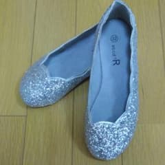 試着のみ　新品　バレエシューズ パンプス　laredoute 　32 20㎝前後のサムネイル
