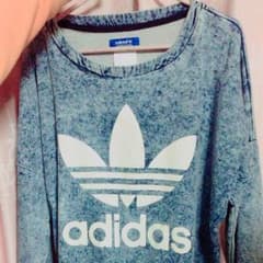 西島隆弘 きゃりーぱみゅぱみゅ着用アディダス デニムトレーナーのサムネイル