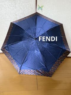 新品★生産終了★FENDIズッカ折りたたみ傘★ネイビー FENDI フェンディ 折りたたみ傘 ネイビー 1925 - メルカリ
