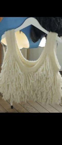 新品　アンヌーク　フリンジニットビスチェのサムネイル
