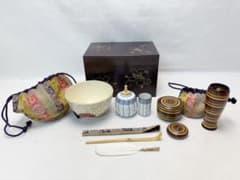 未使用 茶道具 柿合溜塗 唐草蒔絵付 利休茶箱セット 茶碗 棗 茶筅 等