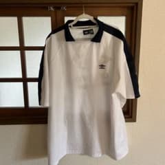 【8/28午前中】 UMBRO サッカーウェア AWAY 襟付きワイドプラシャツのサムネイル