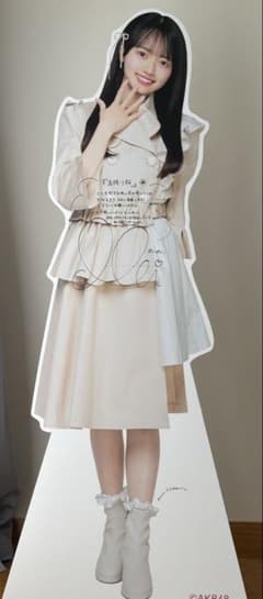 名残り桜　花田藍衣　等身大パネル自筆サイン 名残り桜 花田藍衣 等身大パネル自筆サイン - メルカリ