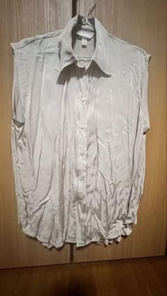 H&M ノースリーブシャツ ベージュ Sのサムネイル
