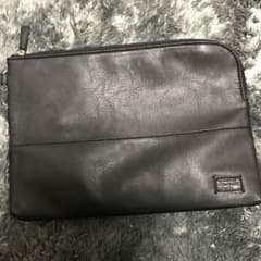 クラッチバッグのサムネイル