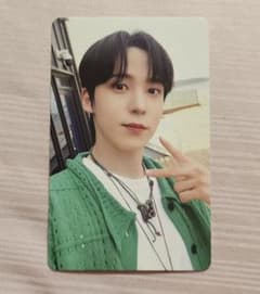ATEEZ ユノ ボディーピロー トレカ付き ATEEZ ユノ Summer Photobook2023 封入トレカ - メルカリ