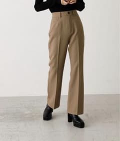 センタープレスフレアパンツのサムネイル
