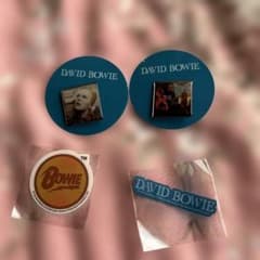 DAVID BOWIE ピンズ　2個セット　再販のサムネイル