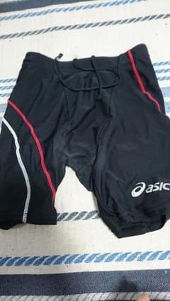 asics ショートタイツのサムネイル