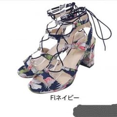 チャンキーヒールギリーサンダルのサムネイル
