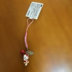 USJ ハローキティ ストラップ 根付け　サンタ ご当地キティ 根付 ストラップ USJ限定 サンタ - メルカリ