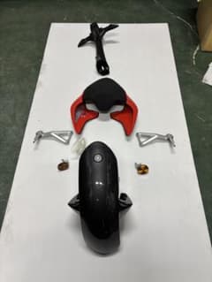 Z*s様 パニガーレV4S カウル　ステップ　テールランプなどのセット パニガーレV4S カウル ステップ テールランプなどのセット - メルカリ