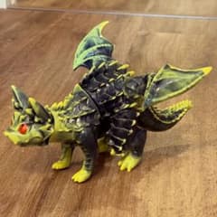 ドラゴニット　バケタンブログ　希少種　イエロー ドラゴニット バケタンブログ 希少種 イエロー - メルカリ