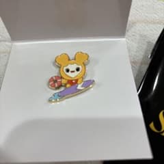 TWICE 5TH WORLD TOUR TWICE LOVELY ピンバッジのサムネイル