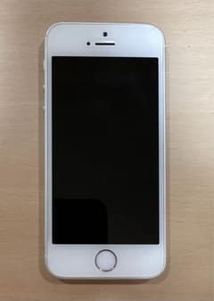 iPhone SE Silver 64 GB docomoのサムネイル