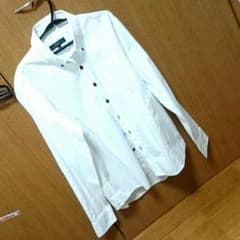 白シャツのサムネイル