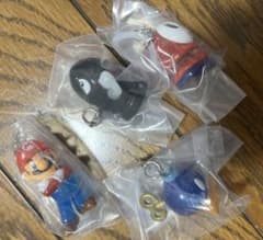 スーパーマリオ めじるしアクセサリー 4点セットのサムネイル