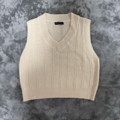 SHEIN ニットベストのサムネイル