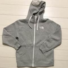 ノースフェイス パーカーのサムネイル