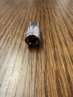 ソケットアダプター 凹1/4（6.35mm）→凸3/8（9.5mm) レンチのサムネイル
