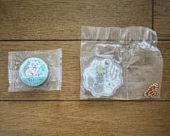 ちいかわ 缶バッジ シャカシャカチャーム ２点セットのサムネイル