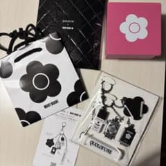 QUOLOFUNE （黒船）×MARY QUANT ノボタイル缶フレイズ QUOLOFUNE （黒船）×MARY QUANT ノボタイル缶フレイズ - メルカリ