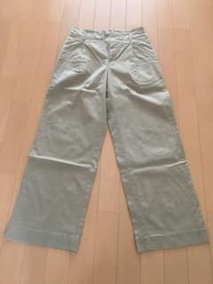 ユニクロ　ワイドパンツ　ベージュのサムネイル