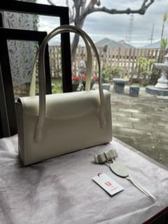 U by ungaro[ユーバイ ウンガロ] ベルン ハンドバッグのサムネイル