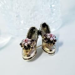 〈ブローチNo.31〉レトロなハイヒールのサムネイル