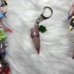 【現品】ネイルチップキーホルダー ビキニ ギャル キーホルダー ネイルチップのサムネイル