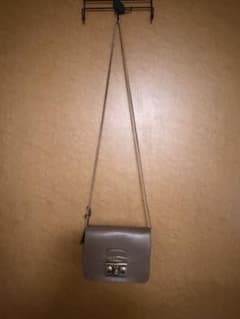 FURLA チェーンショルダーバッグ グレージュのサムネイル